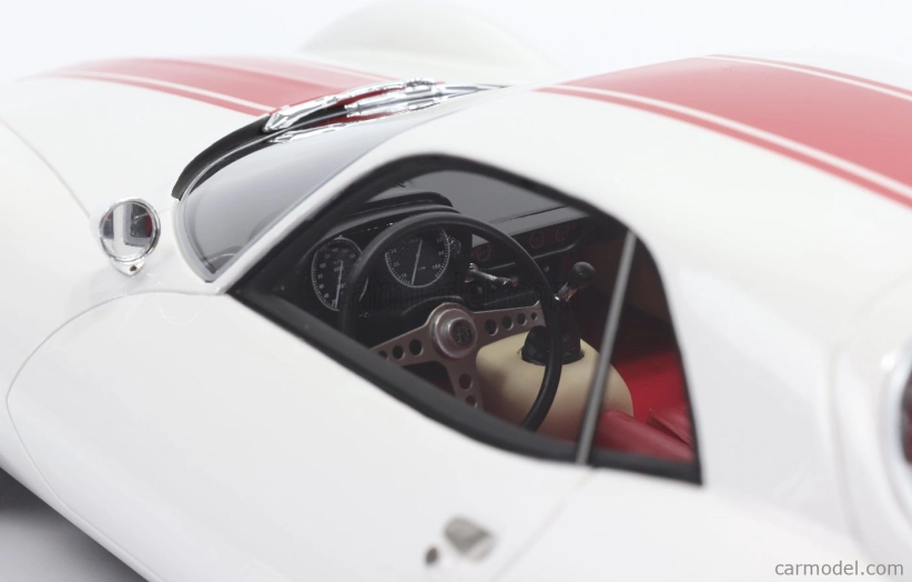 Maxima Alfa romeo Giulia Tz2 Coupe Pininfarina 1965 1:18 Biela červená