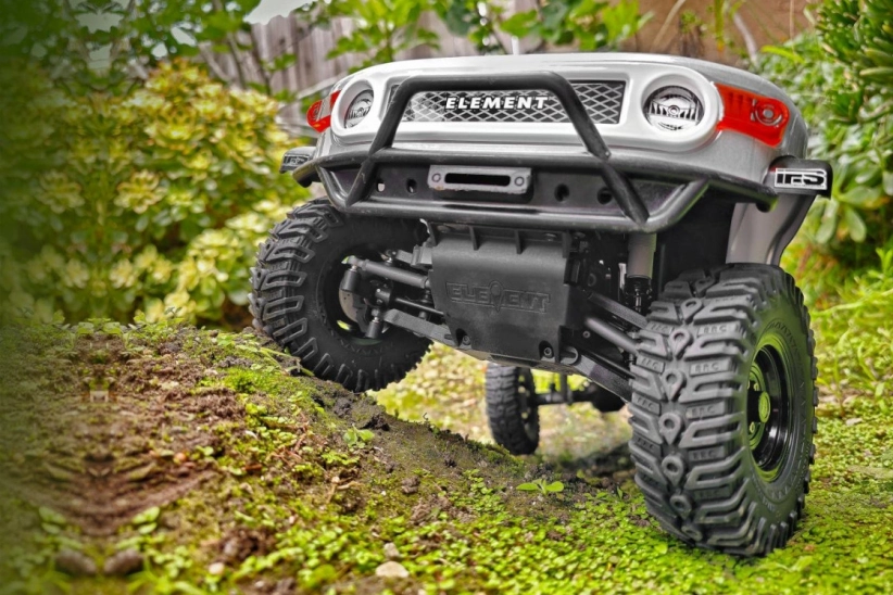 RC auto Enduro Ultron SE Trail Truck RTR, strieborná verzia (12,8 – 325 mm)