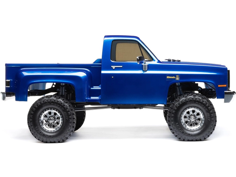 Axial SCX10 III Base Camp 1:10 4WD Chevy K10 1982 RTR modrý