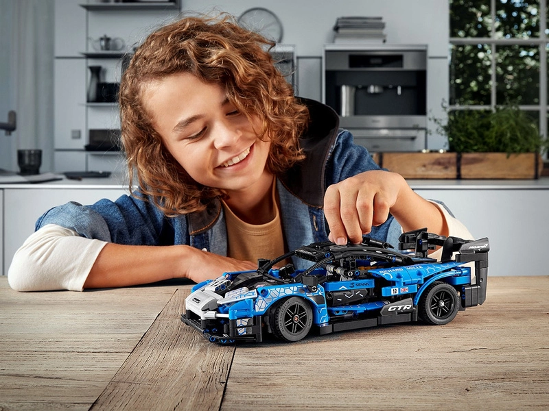 LEGO Technic – McLaren Senna GTR