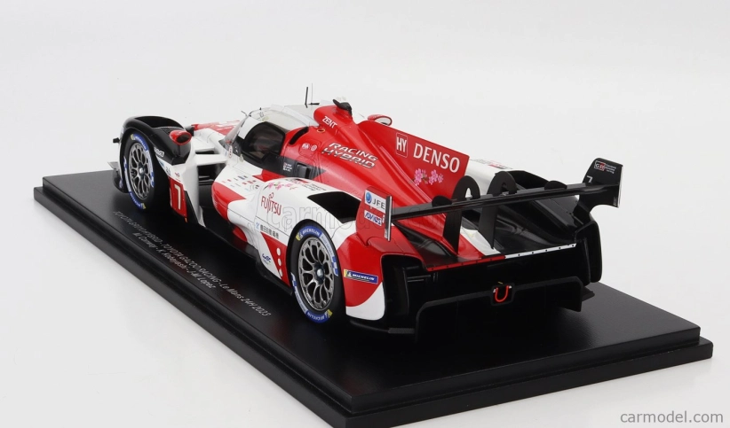 Spark-model Toyota Gr010 3.5l V6 Twin Turbo Hybrid Team Gazoo Racing N 7 24h Le Mans 2023 Mike Conway - Kamui Kobayashi - Jose Maria Lopez 1:18 Biela červená