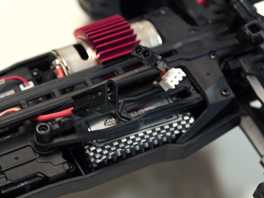 RC auto 9136X Racing truggy, červená