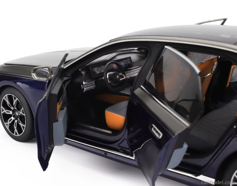 Minichamps BMW radu 7 I7 Xdrive60 2023 1:18 modrá strieborná
