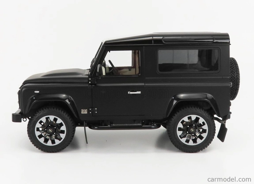 Lcd-model Land rover Defender 90 Works V8 70th Edition 2018 1:18 Matt Black