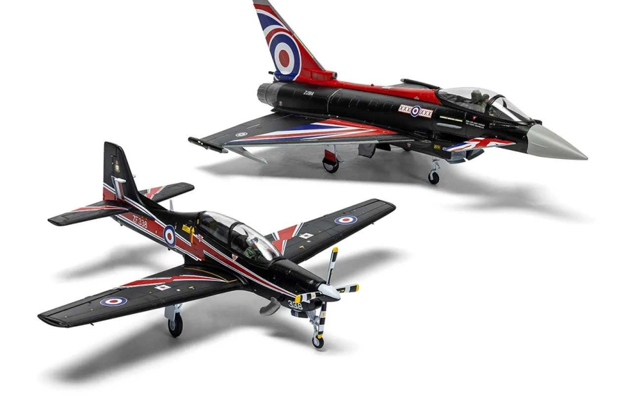 Classic Kit lietadlá A40003 – Eurofighter Typhoon FGR.4 (Blackjack) + Shorts Tucano T.1 (Twin Pack) (1:72)