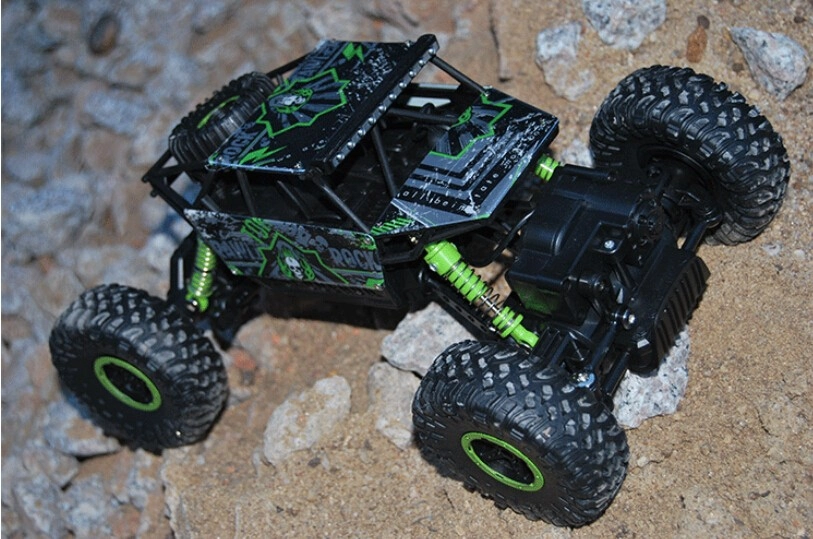 RC auto Conqueror 1:18, zelená