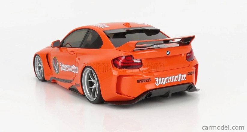 Glm-models BMW radu 2 M235i Darwinpro Mtc Black Sails Widebody 2015 1:18 oranžová