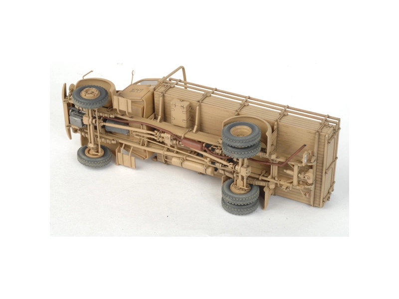 Zvezda nemecký nákladný automobil L4500A (1:35)