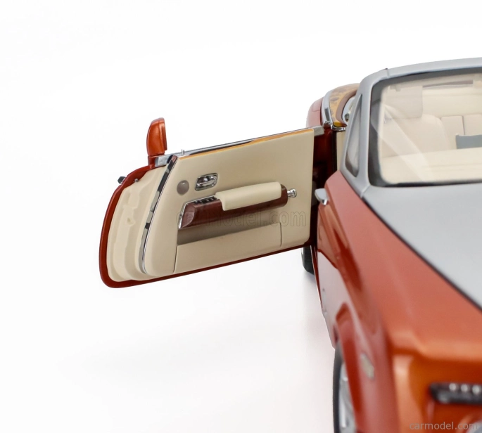 Kyosho Rolls royce Phantom Drophead Cabriolet 2-dverový 2013 1:18 Oranžová
