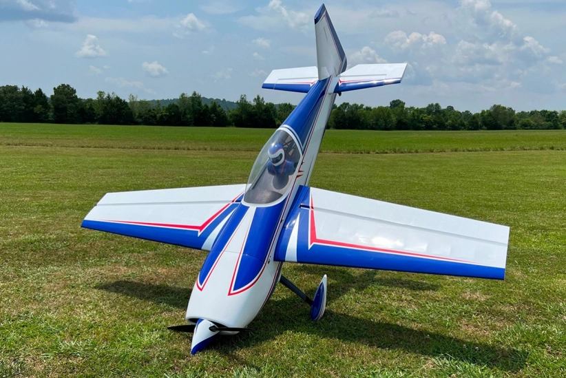 104" Extra 260 - Modrá/Bílá 2,64m