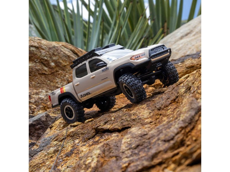 Axial SCX30 Toyota Tacoma TRD Pro Extreme 1:30 4WD RTR pískový