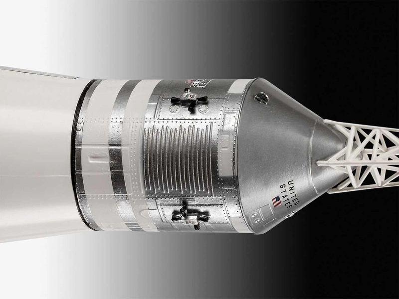 Revell Apollo 11 – Saturn V (1:96)