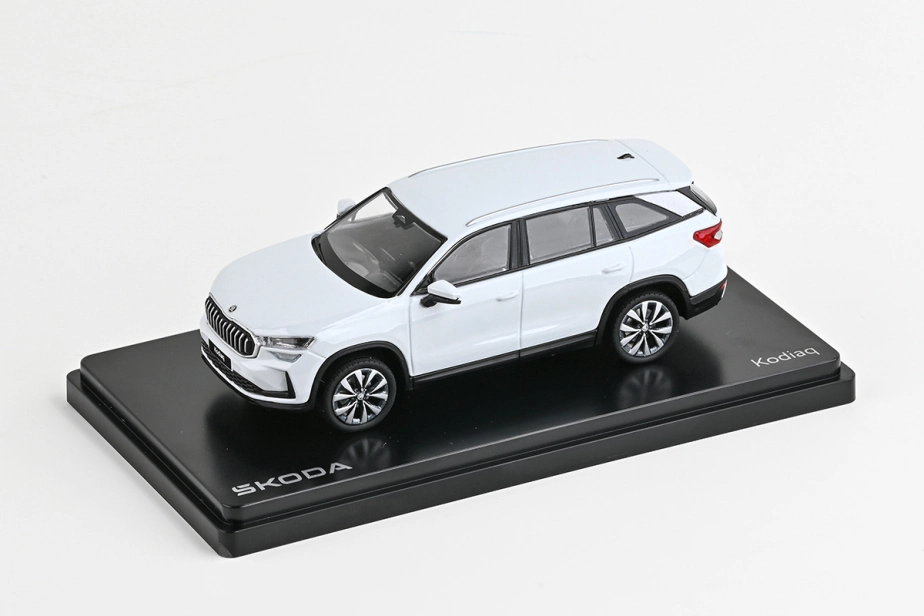 Abrex Škoda Kodiaq II (2023) 1:43 - Bílá Moon Metalíza