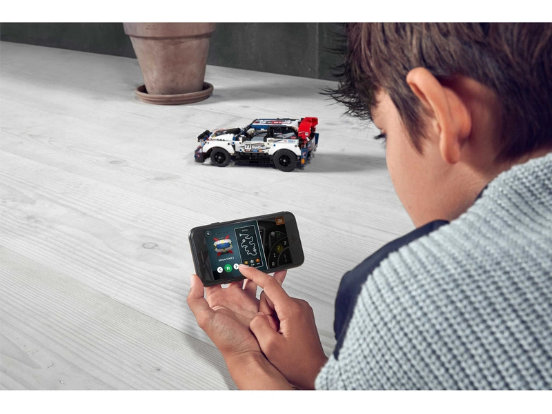LEGO Technic - RC pretekárske auto Top Gear