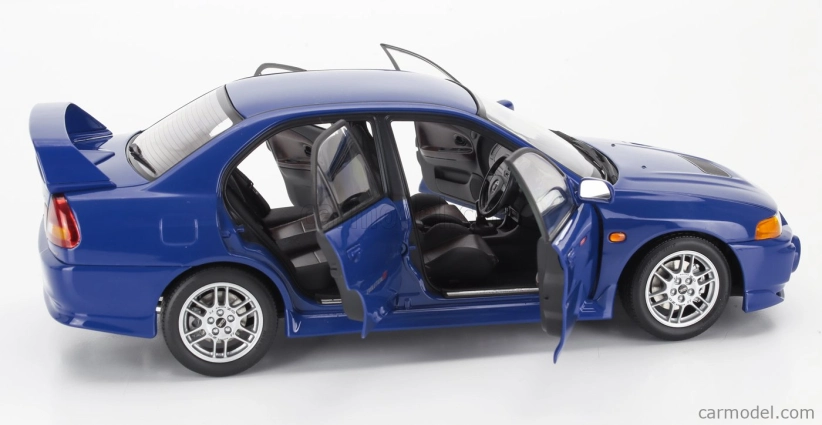 Motorhelix Mitsubishi Lancer Evo Iv s motorom a príslušenstvom 1999 1:18 modrá
