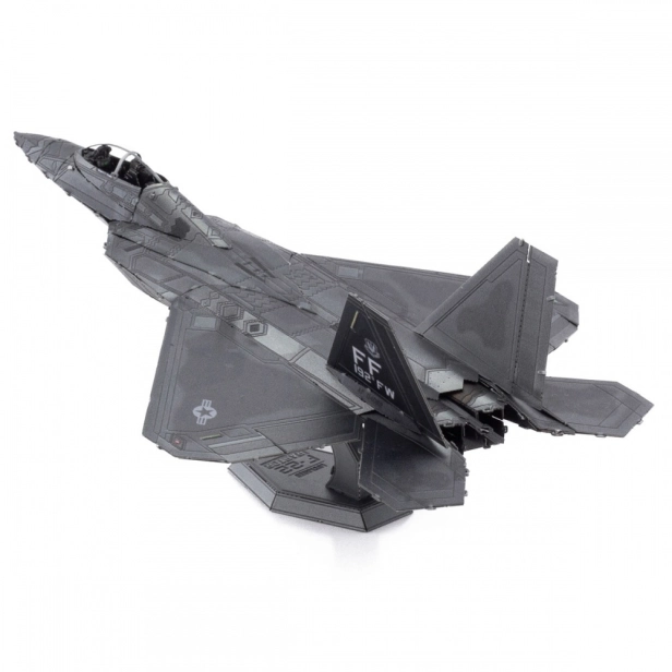 Oceľová stavebnica F-22 Raptor