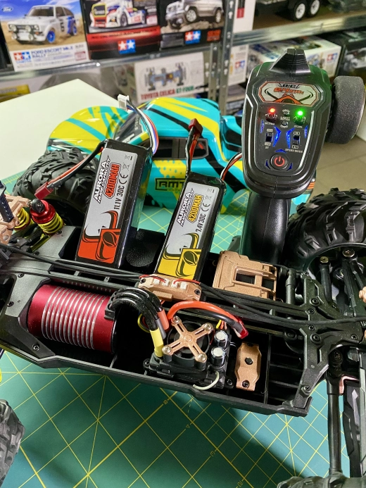 RC auto RMT Monster Tornado + náhradná batéria 3S | RCprofi.sk