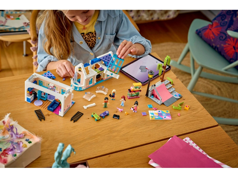 LEGO Friends - Liann a jej rodinný dom
