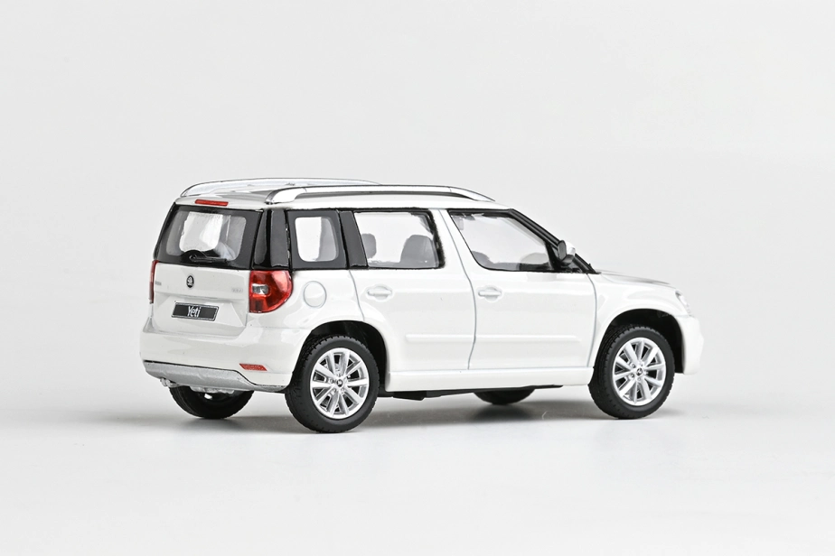 Abrex Škoda Yeti FL (2013) 1:43 – Biela Candy