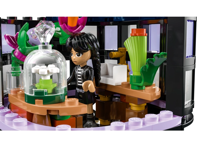 LEGO Wednesday - Čierna georgína