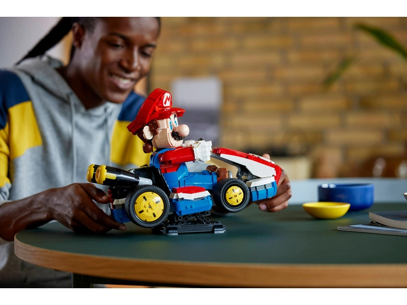 LEGO Super Mario - Mario Kart™: Mario a štandardná motokára