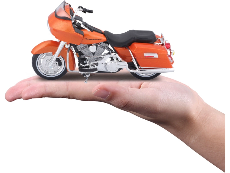 Maisto Harley-Davidson FLTR Road Glide 2002 1:18