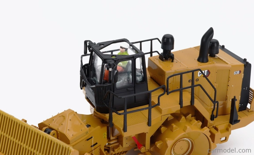 Dm-models Caterpillar Cat836 Ruspa - Scraper Tractor Landfill Compactor 1:50 Žlutá Černá