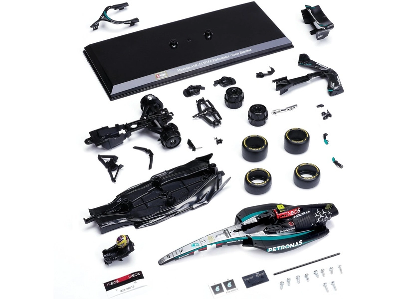 Bburago Mercedes-AMG Petronas W15 (2024) 1:24 Kit #44 Hamilton