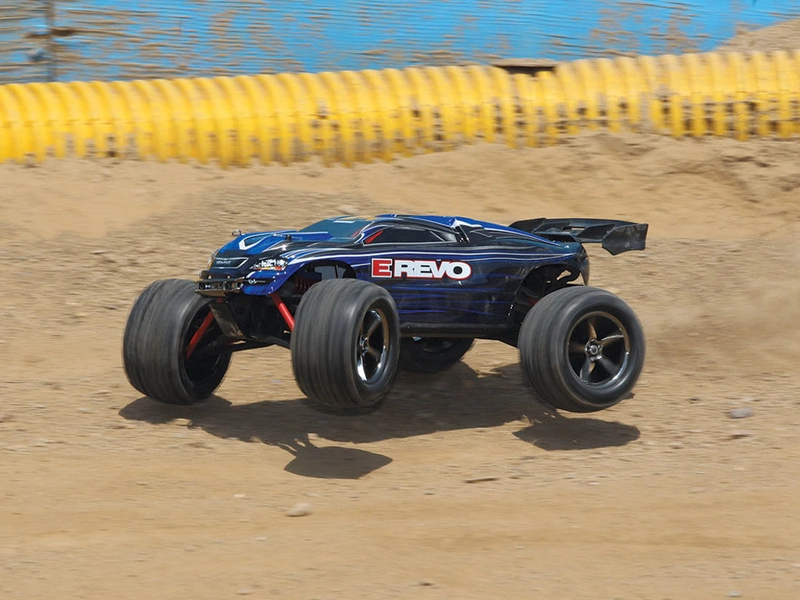 RC auto Traxxas E-Revo 1:16 RTR, oranžová