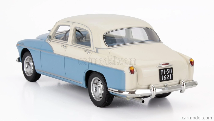 Cult-scale models Alfa romeo 1900 Super Berlina 1958 1:18 Světle Modrá Bílá