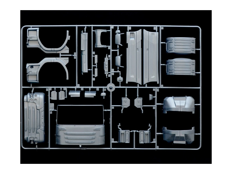 Italeri SCANIA R730 STREAMLINE 4x2 (1:24)