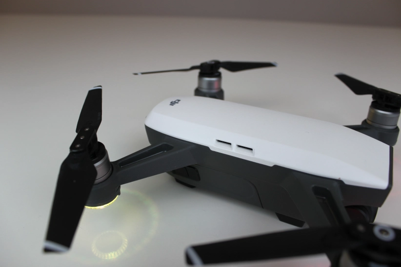 BAZAR - RC dron DJI Spark (Alpine White version)