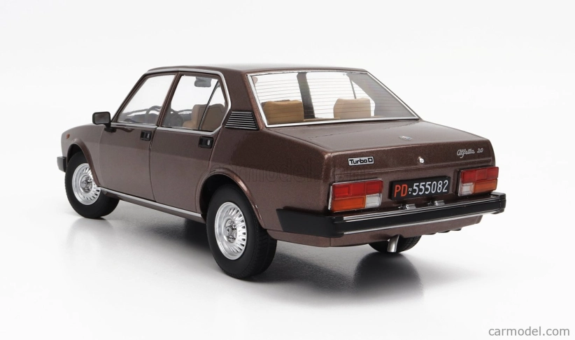 Mitica-diecast Alfa romeo Alfetta 2000 Td Turbo Diesel 1979 1:18 Luci Di Bosco Met 524