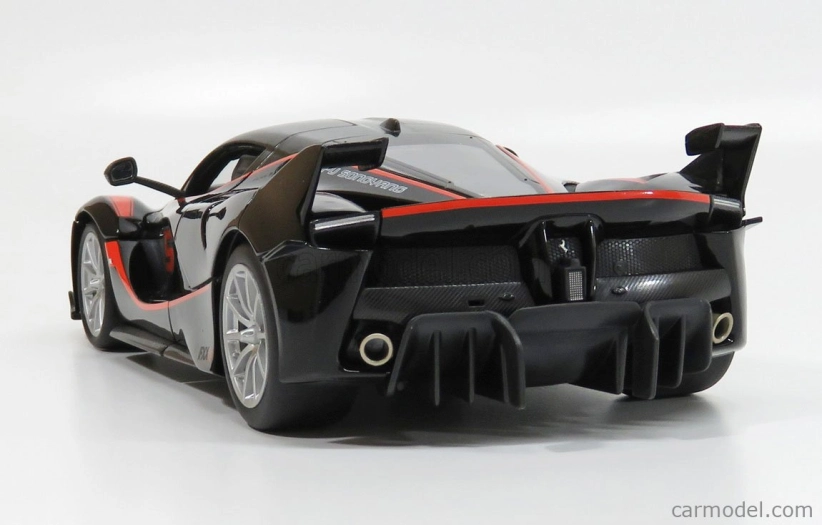 Bburago Ferrari FXX K 1:18 čierna