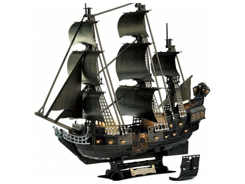 Revell 3D Puzzle – Black Pearl (LED Edition)