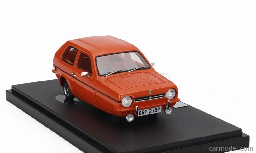 Matrix modely v mierke Reliant Robin Saloon 1973 1:43 Oranžová