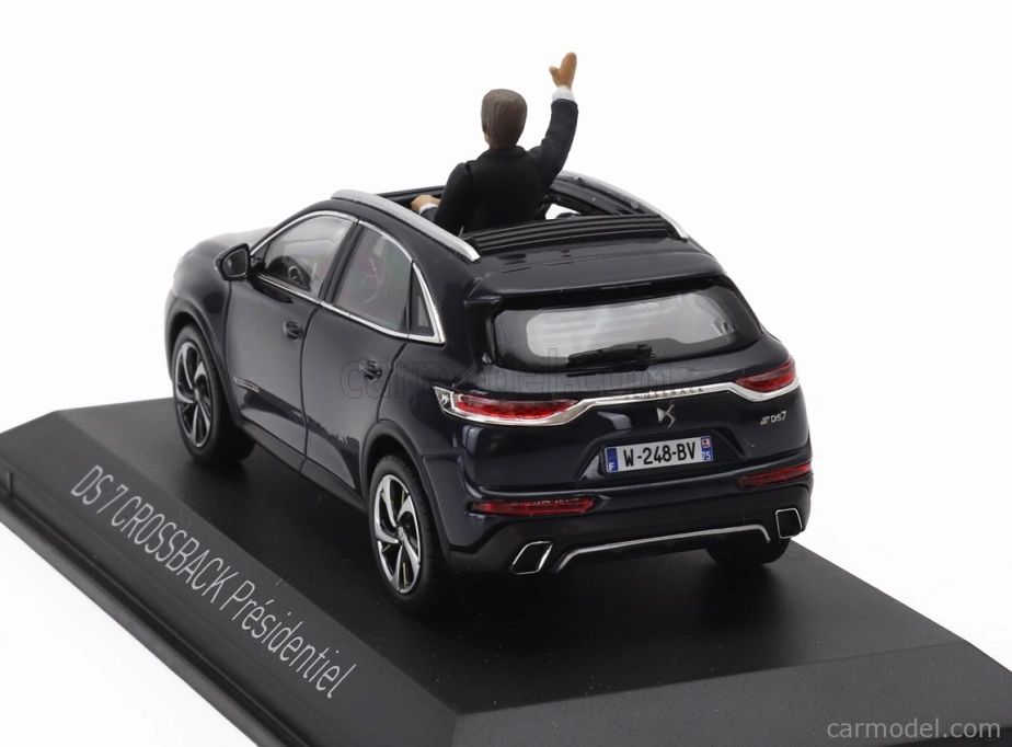 Norev Ds automobiles Ds7 Crossback With President Figure 2017 1:43 Black