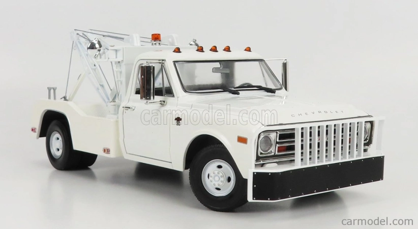 Greenlight Chevrolet C-30 Pick-up Odtahový vůz 1968 1:18, bílá
