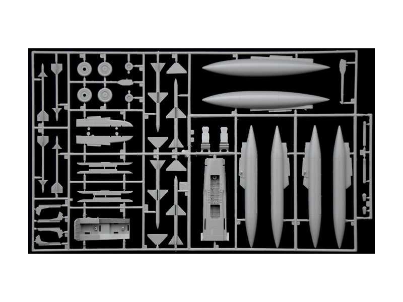 Italeri McDonnell Douglas F-4J Phantom II (1:48)
