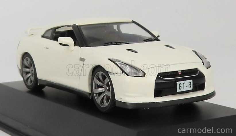 First43-models Nissan Gt-r (r35) Coupe 2008 1:43 Biela