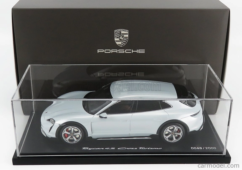 Minichamps Porsche Taycan 4s Cross Turismo 2021 - Con Vetrina - With Showcase 1:18 Ice Grey