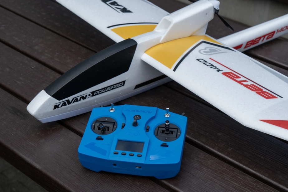 KAVAN Beta 1400 RTF - modrá