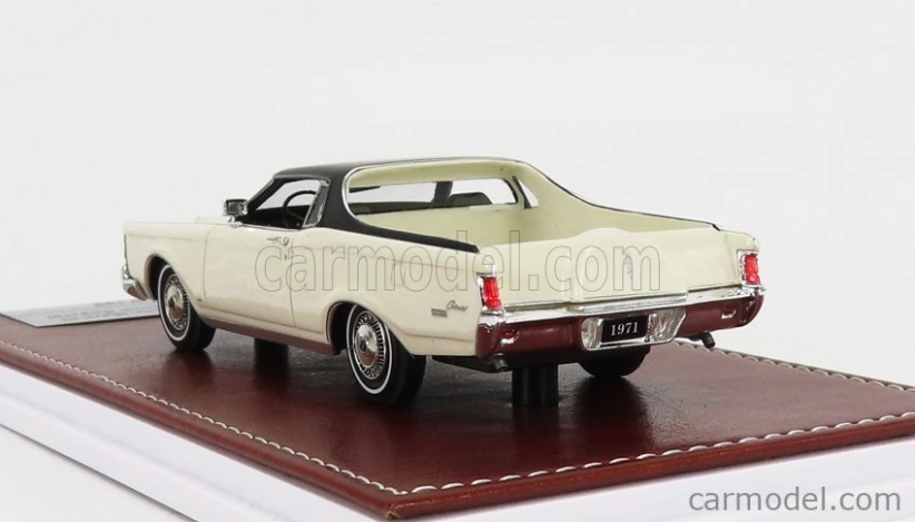 Great-iconic-models Lincoln Continental Mark Iii Farm And Ranch 1971 1:43 Bílá