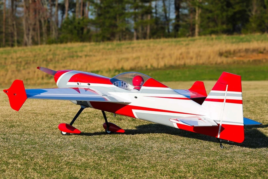 104" Extra 260 - Červená/Bílá 2,64m