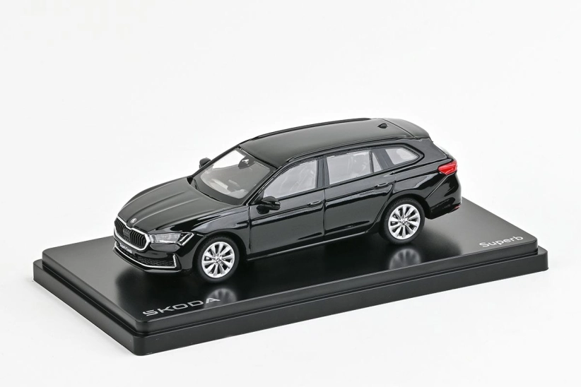Abrex Škoda Superb IV Combi (2023) 1:43 - Čierna ebenová metalíza