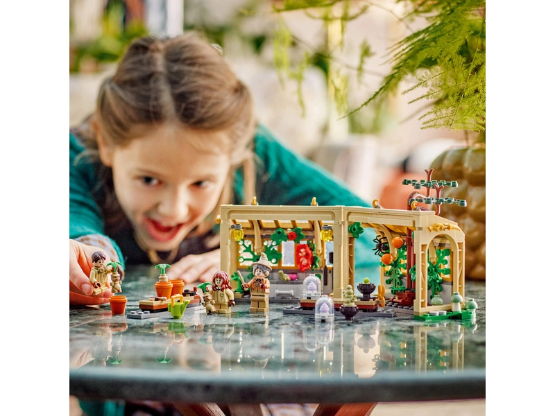 LEGO Harry Potter - Bradavický hrad: Hodina bylinkárstva