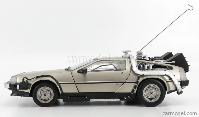 Sun-star De lorean Time Machine - Back To The Future 1 - Ritorno Al Futuro 1 1:18 Silver