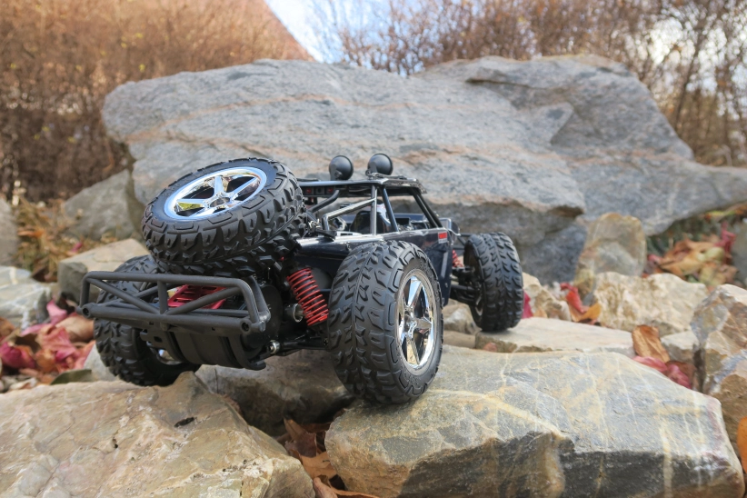 RC auto buggy Subotech, čierna