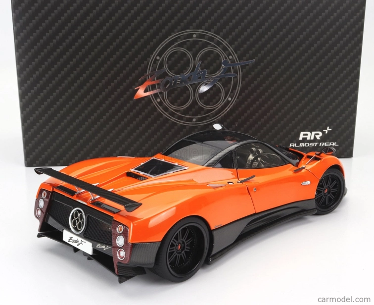 Takmer skutočný Pagani Zonda F 2005 1:18 Orange