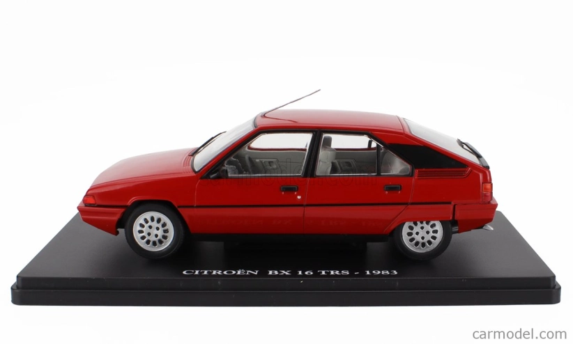 Edicola Citroen Bx 16 Trs 1983 - Con Vetrina - With Showcase 1:24 Red